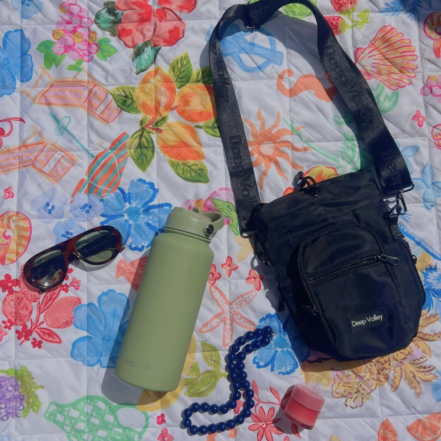 Bundle: Pea Green 1L Insulated Bottle + Black DayTrip Mini Bag