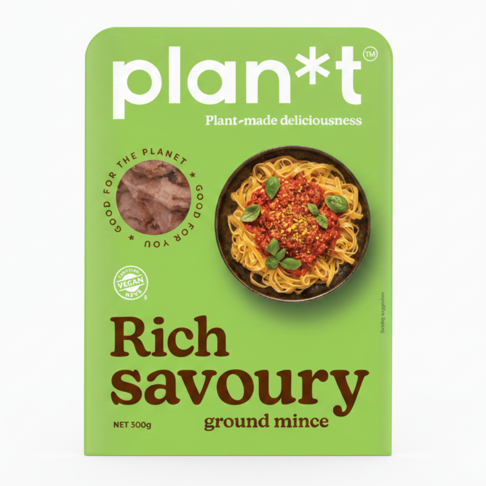 Package of plan*t Rich Savoury ground mince with green background