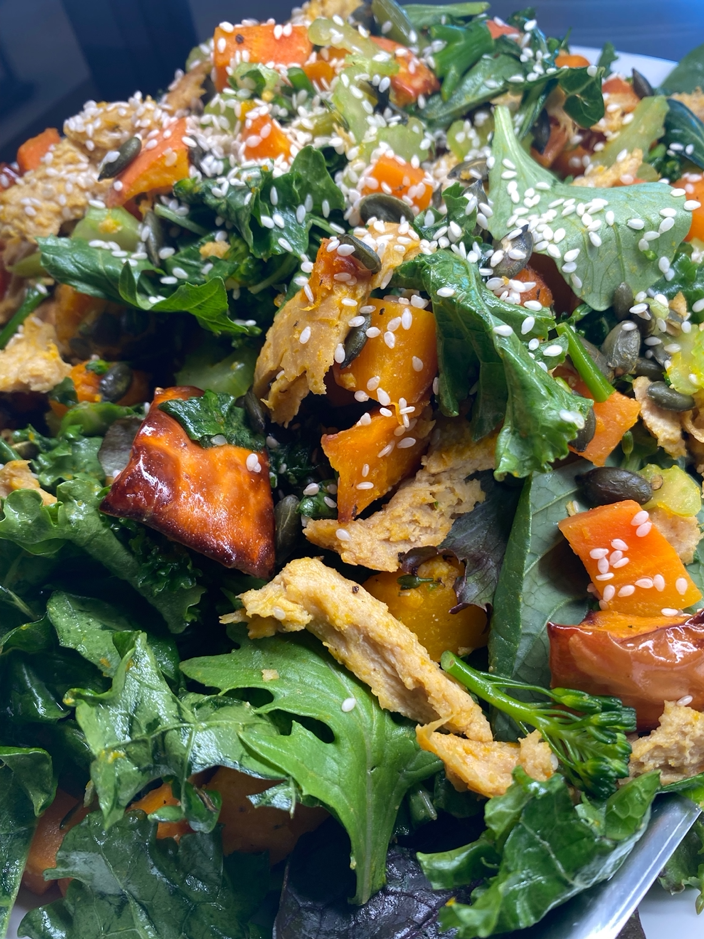 we love working with kiwi brands and this lovely salad with roast pumpkin, kale, baby spimach and NOT Chook from Dunedin based let them eat vegan 